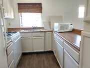 Photo - Quiet & Cozy Ojai (Meiner's Oaks) Cottage With Plenty Of Yard. Offers Gardening Possibilities Gal...
