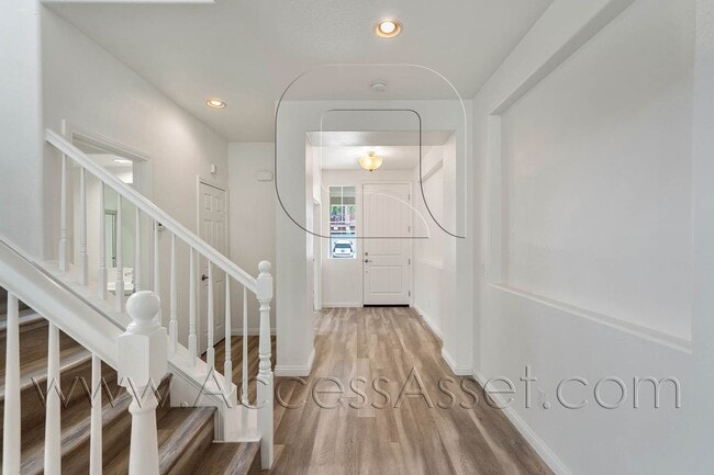 Photo - 8036 Englesma St