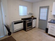 High end stove - 7649 Beckett St House