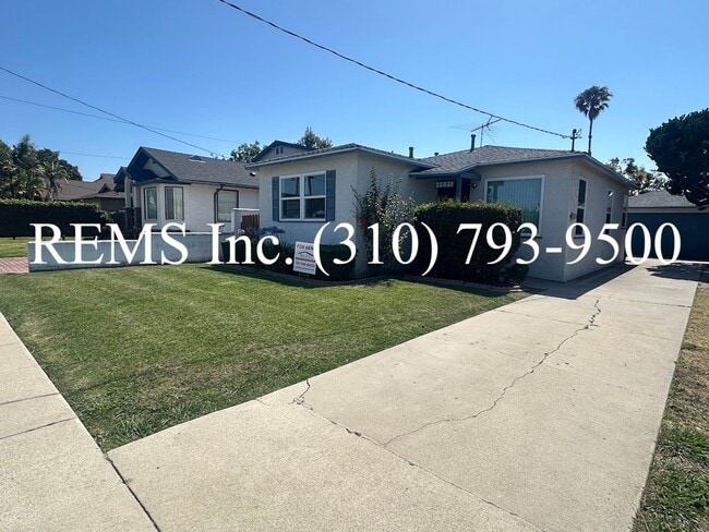 Photo - Fully Remodeled 3-Bedroom Home with 2-Car Garage & Private Yard