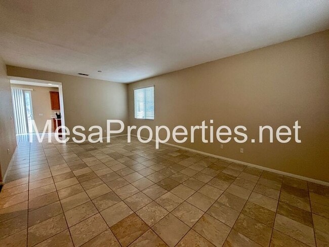 Photo - 16677 Desert Lily St