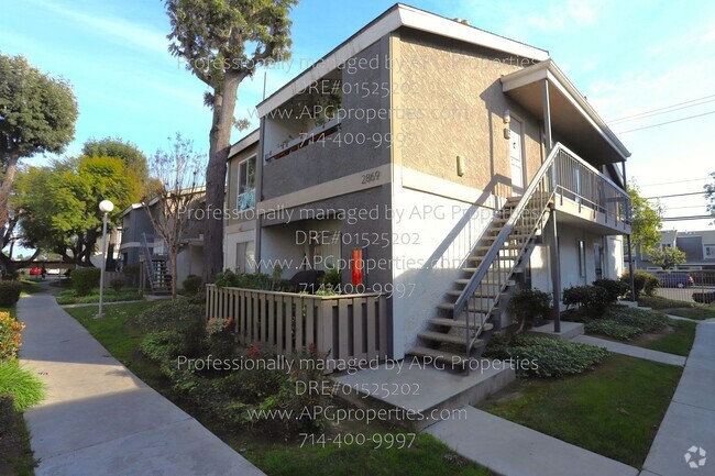 Building Photo - 2869 S Fairview St Rental