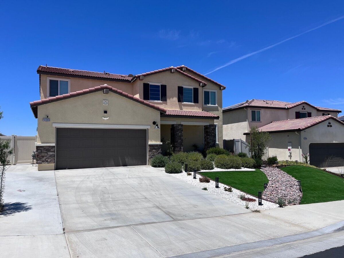Photo - Stunning 4 bedroom 3 bath home