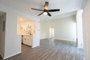 Photo - 1527 Veteran Ave Apartments