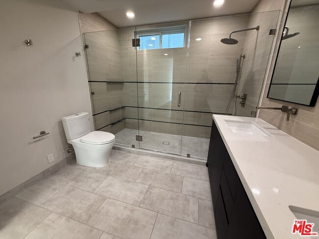 Photo - 505 S Barrington Ave Unit 106