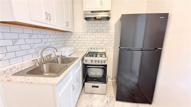 Photo - 8146 Matilija Ave