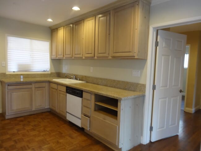 Photo - 17565 Bullock St