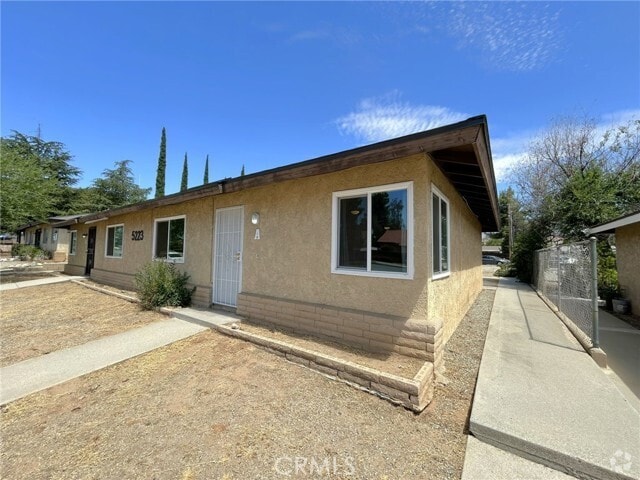 Building Photo - 5223 W Wilson St Unit A Rental