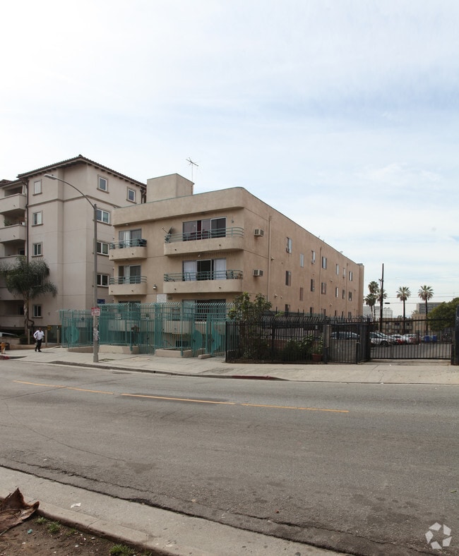 Building Photo - The Nicole Apartments