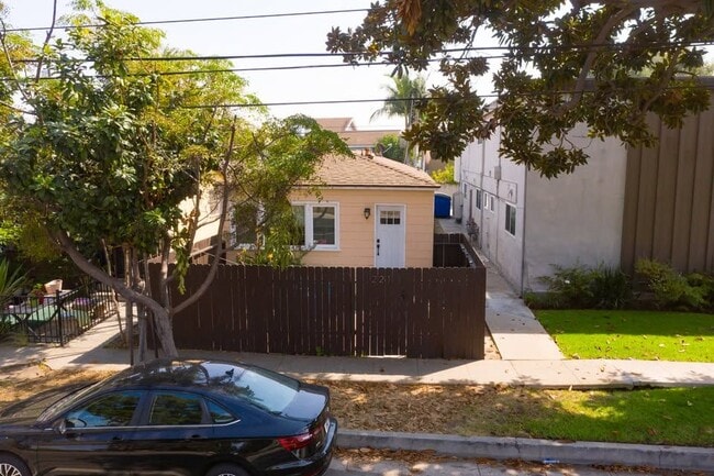 Building Photo - 12210 Culver Blvd