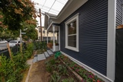 Photo - 532 W 5th St House