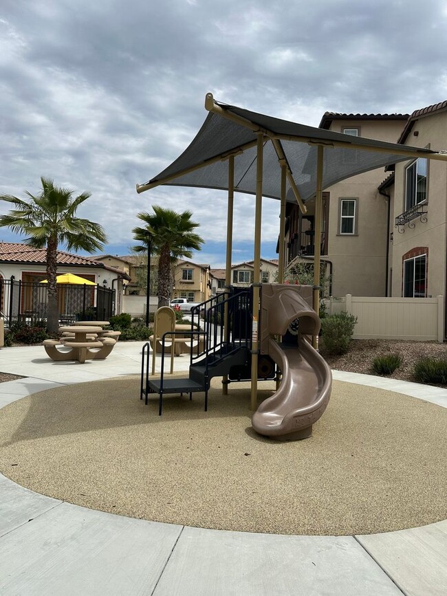 Photo - 2 Bed/2.5 Bath, South Temecula Townhome