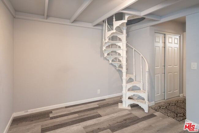 Photo - 4633 Ben Ave Unit 6