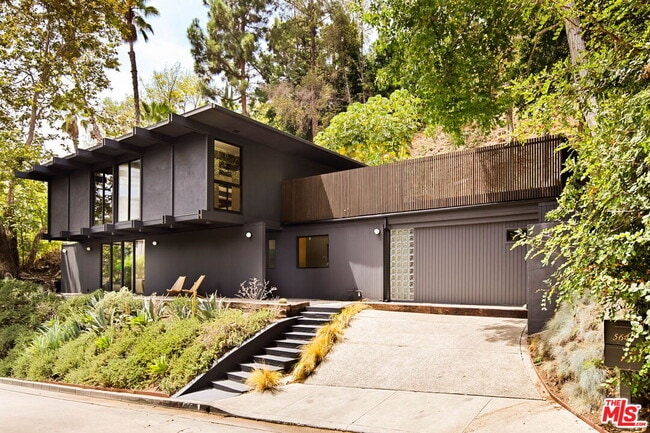 Photo - 5649 Valley Oak Dr
