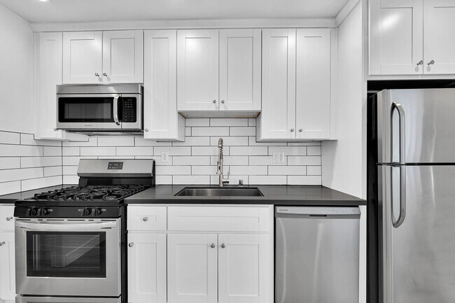 Photo - 1240 W 29th St Unit 16