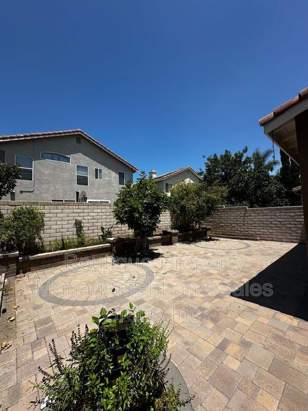Photo - 1455 E Holcomb Pl