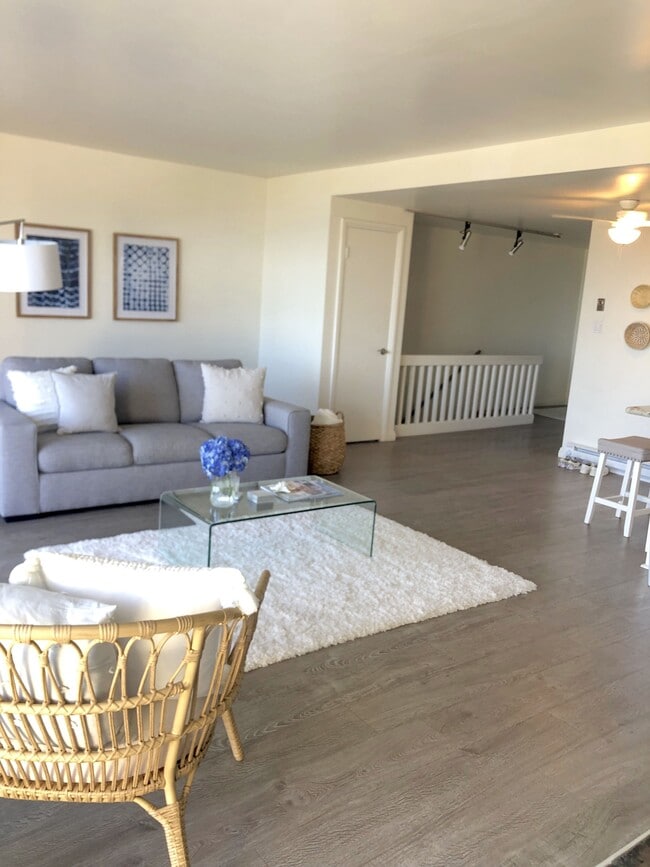 Photo - 23914 De Ville Way