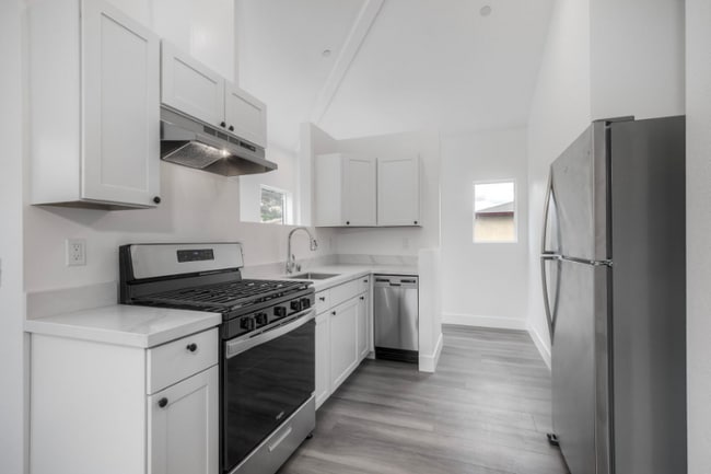 Photo - 188 Gosnell Way Unit 1