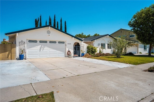 Photo - 2221 E Viking Ave