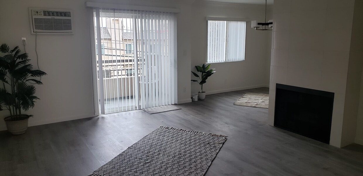 Floor Plan - 211