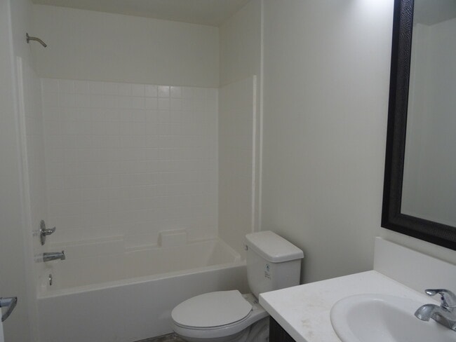 Building Photo - 14400 Friar St Unit 309