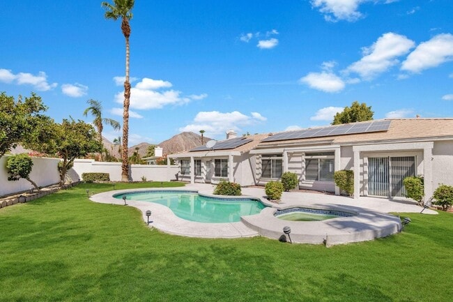 Photo - 47970 Vía Jardin