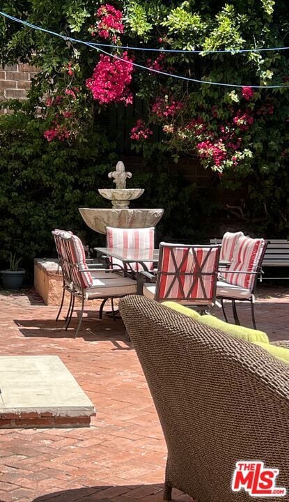 Building Photo - 137 Rexford Dr Unit 1/2