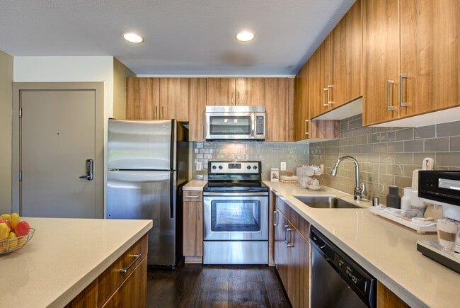 Photo - Harborside Marina Bay Apartments