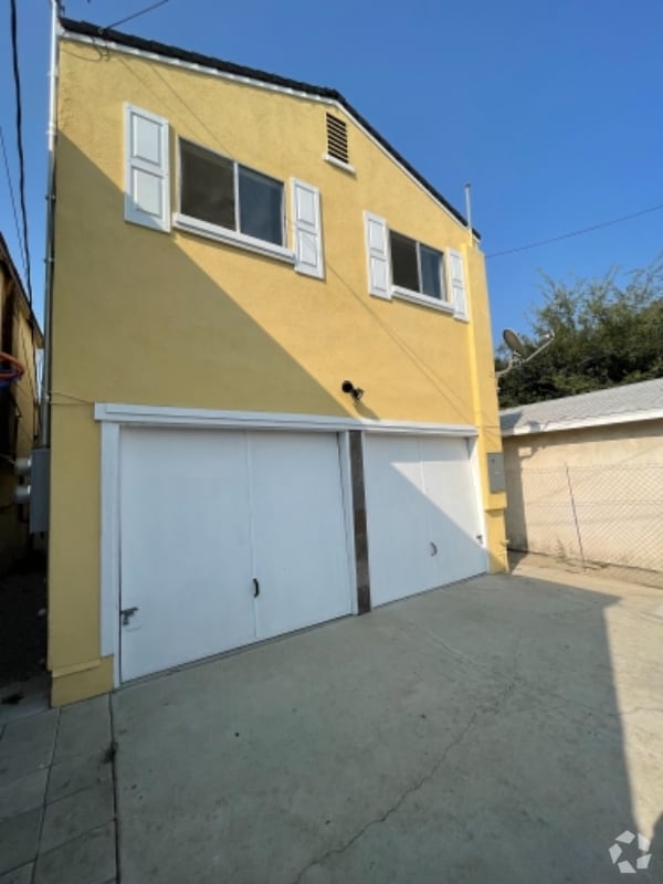 Building Photo - 6670 1/2 E Olympic Blvd Rental