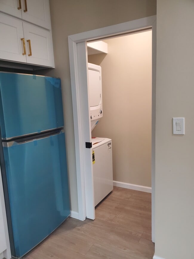 Photo - 14758 Stare St Unit Modern Abode