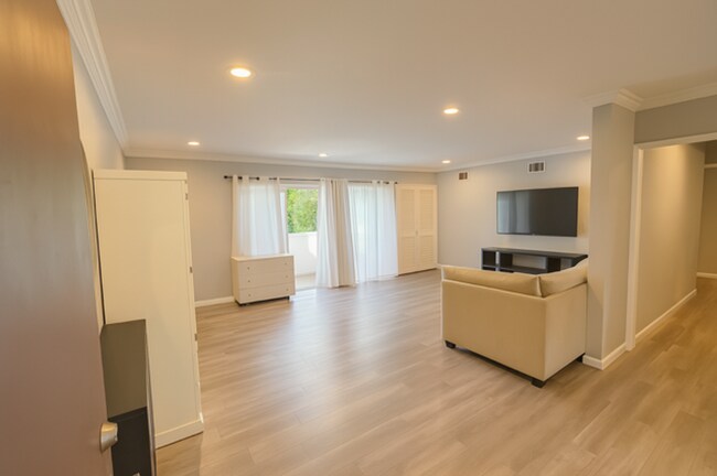 Photo - 6301 Coldwater Canyon Ave Unit 22