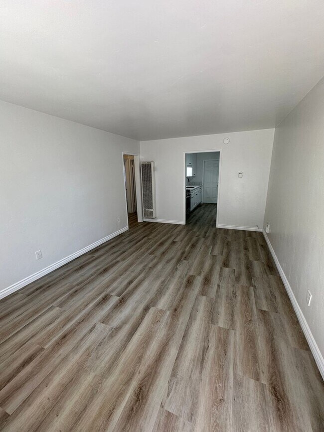 Photo - 4061 Ohio St