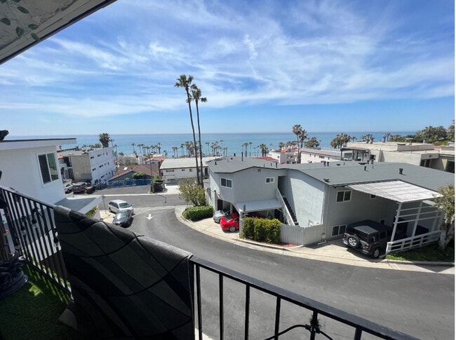 Photo - 113 Capistrano Ln