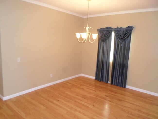 Photo - Great 4 BR + BONUS Room off Calle Del Oso Oro