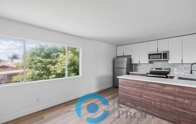 Photo - 207 E 1st St Unit C