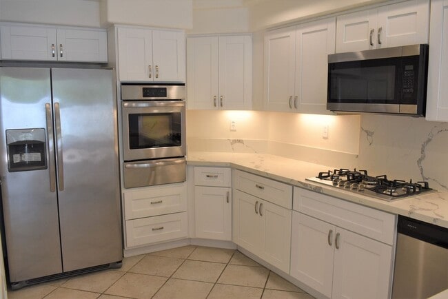 Photo - 3 Bedroom Townhome in La Jolla Village