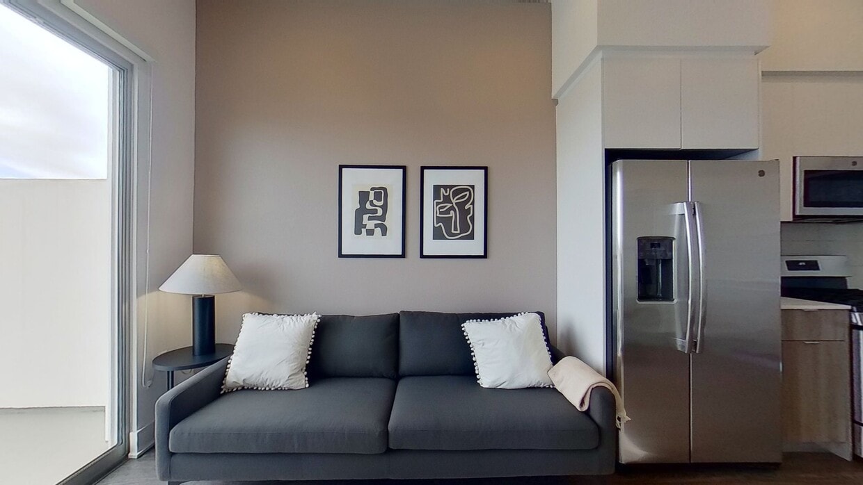 3D Tour - 4210 Del Rey Ave Apartment Unit FL6-ID967