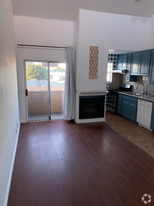 Building Photo - 2436 Federal Ave Rental