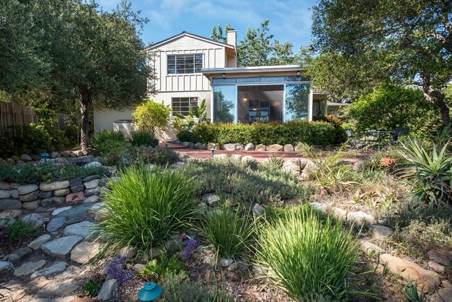 Located in the MUS - Serene El Bosque Home... - Located in the MUS - Serene El Bosque Home...