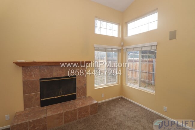 Photo - 3 Bedroom 3 Bathroom 2 story home in Ramona!
