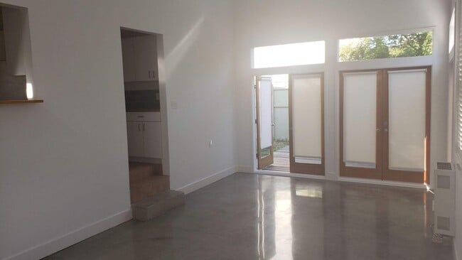 Photo - 2020 Ocean Park Blvd Unit D