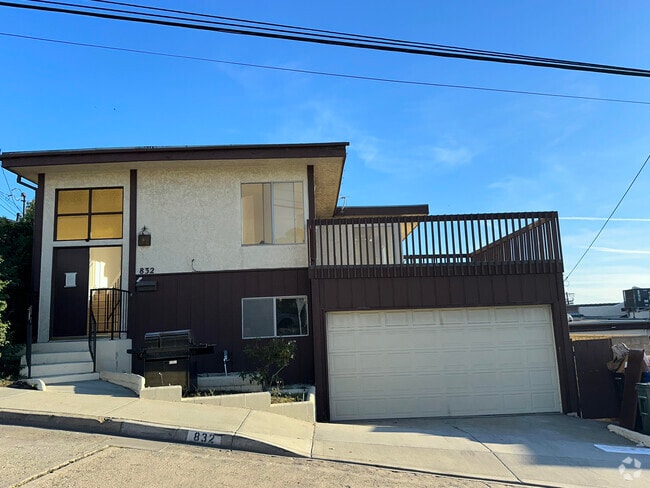 Building Photo - 832 16th St Rental