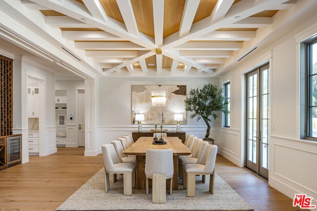 Photo - 5133 Louise Ave