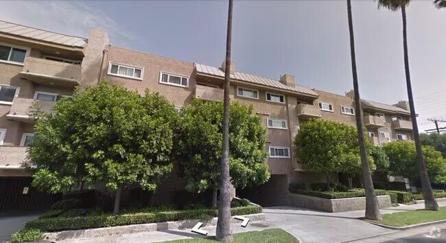 Building Photo - 14607 Erwin St Rental