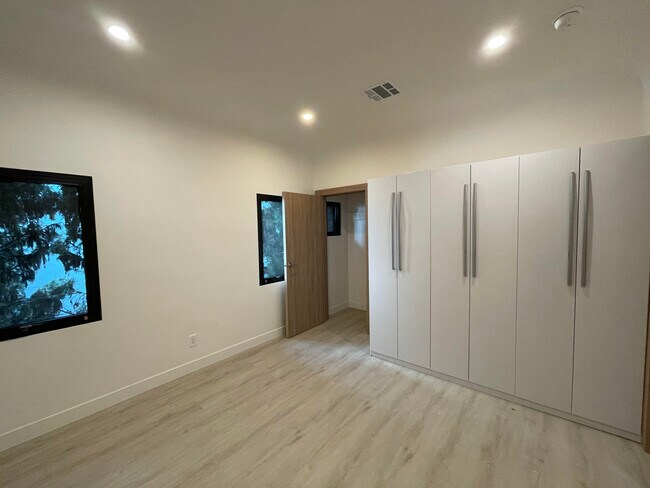 Photo - 163 N Arnaz Dr Unit 4