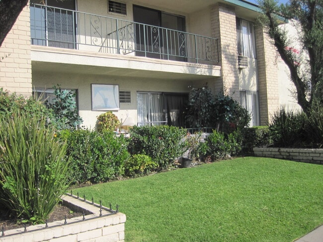 Photo - Valle Terrace Apartments