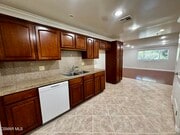 Photo - 13525 Vanowen St