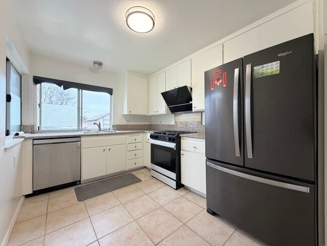 Photo - Beautiful two bedroom one bath