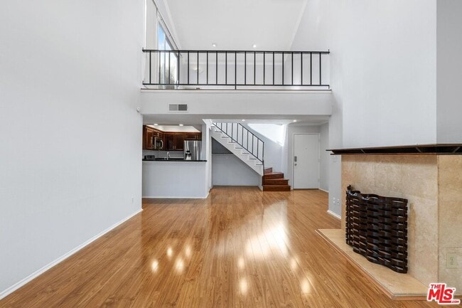 Photo - 5325 Newcastle Ave Unit 338