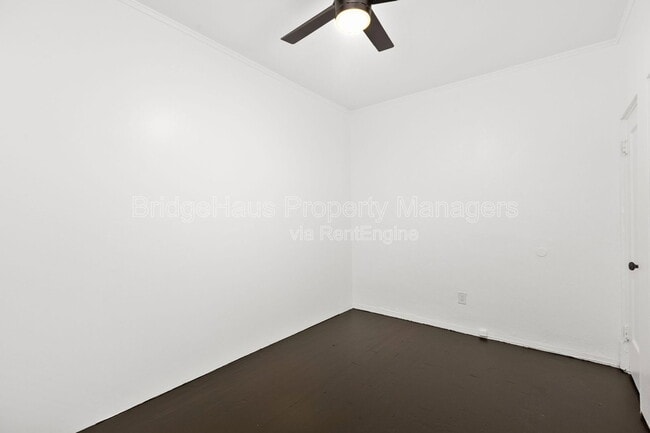 Photo - 2664 Sixth Avenue